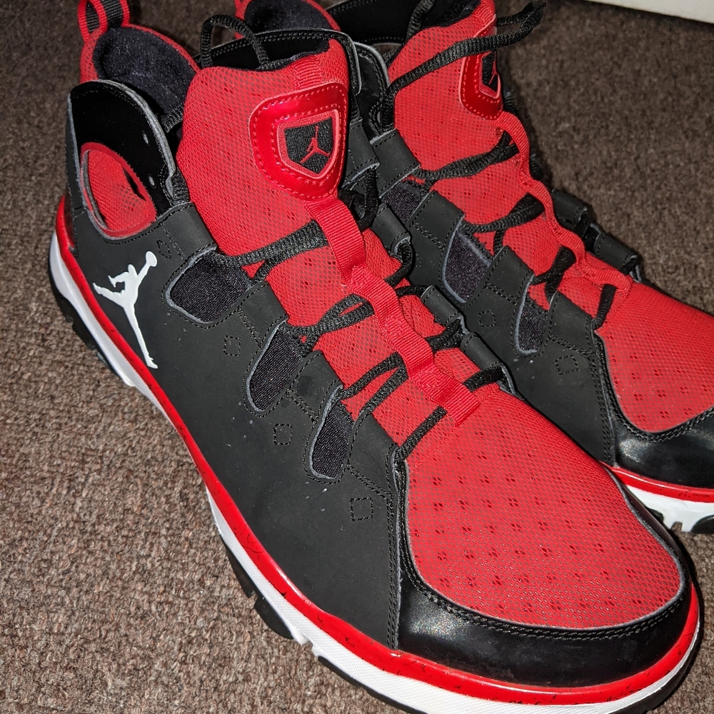 Jordan Legend TR size 16 Excellent condition